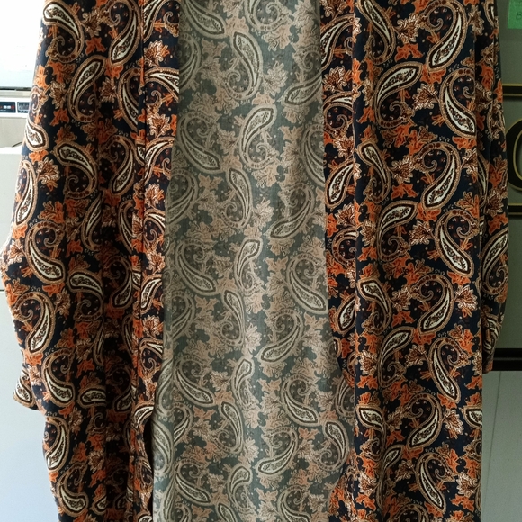 Boho Chic Paisley Kimono - Picture 5 of 7